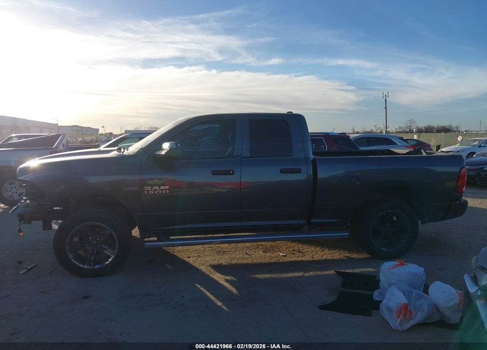 2017 RAM 1500 EXPRESS  4X4 6'4 BOX VIN: 1C6RR7FT9HS853186