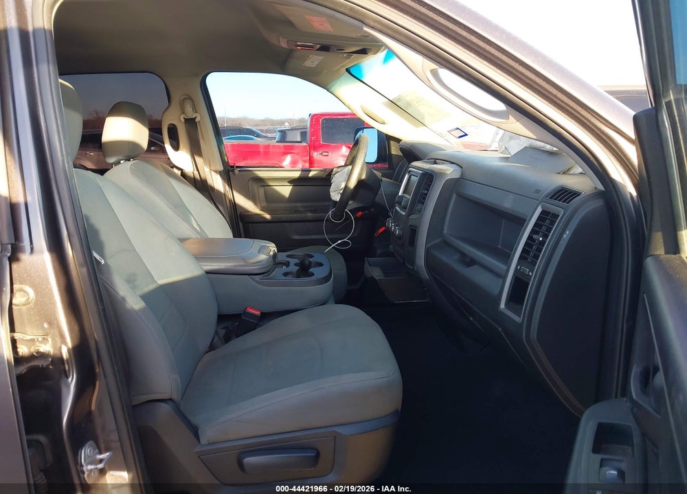 2017 RAM 1500 EXPRESS  4X4 6'4 BOX VIN: 1C6RR7FT9HS853186