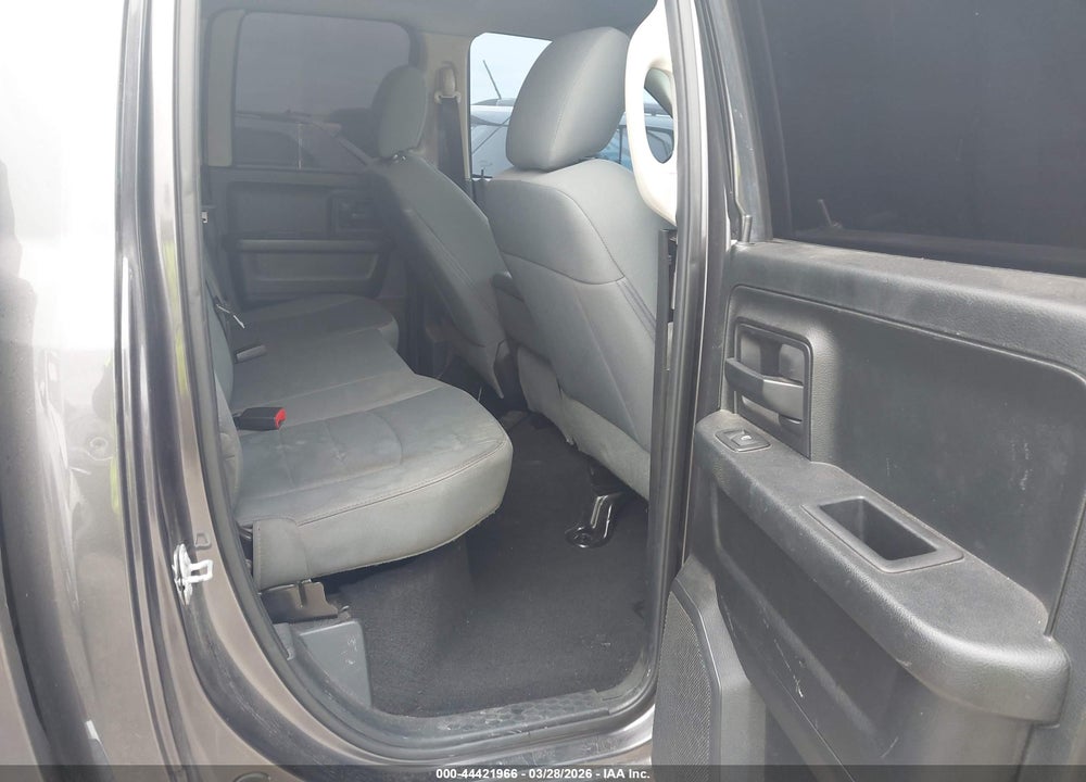 2017 RAM 1500 EXPRESS  4X4 6'4 BOX VIN: 1C6RR7FT9HS853186
