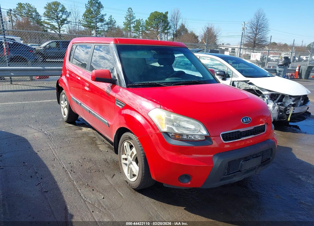 2010 KIA SOUL + VIN: KNDJT2A23A7176394