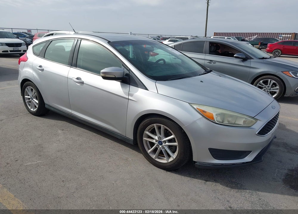 2015 FORD FOCUS SE VIN: 1FADP3K27FL326713