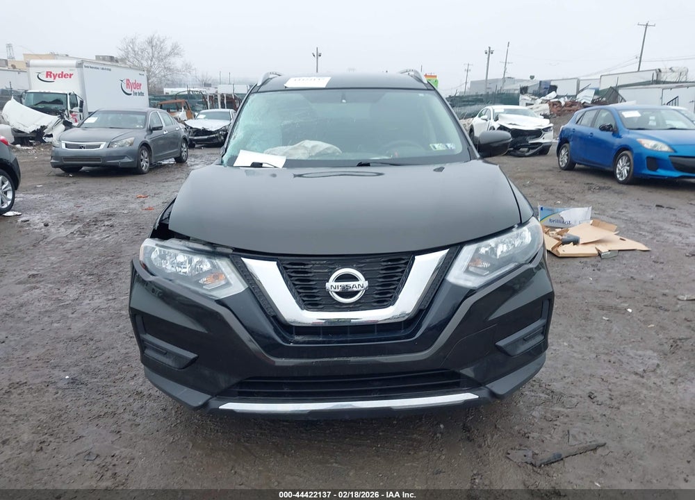 2017 NISSAN ROGUE S VIN: 5N1AT2MM8HC821681