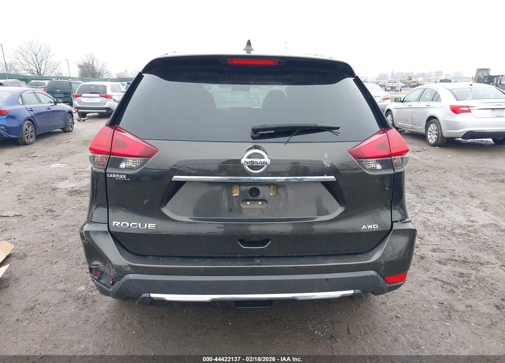 2017 NISSAN ROGUE S VIN: 5N1AT2MM8HC821681