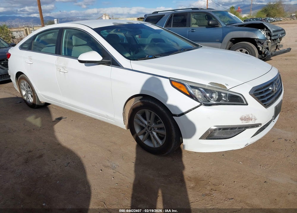 2015 HYUNDAI SONATA SE VIN: 5NPE24AF8FH003279