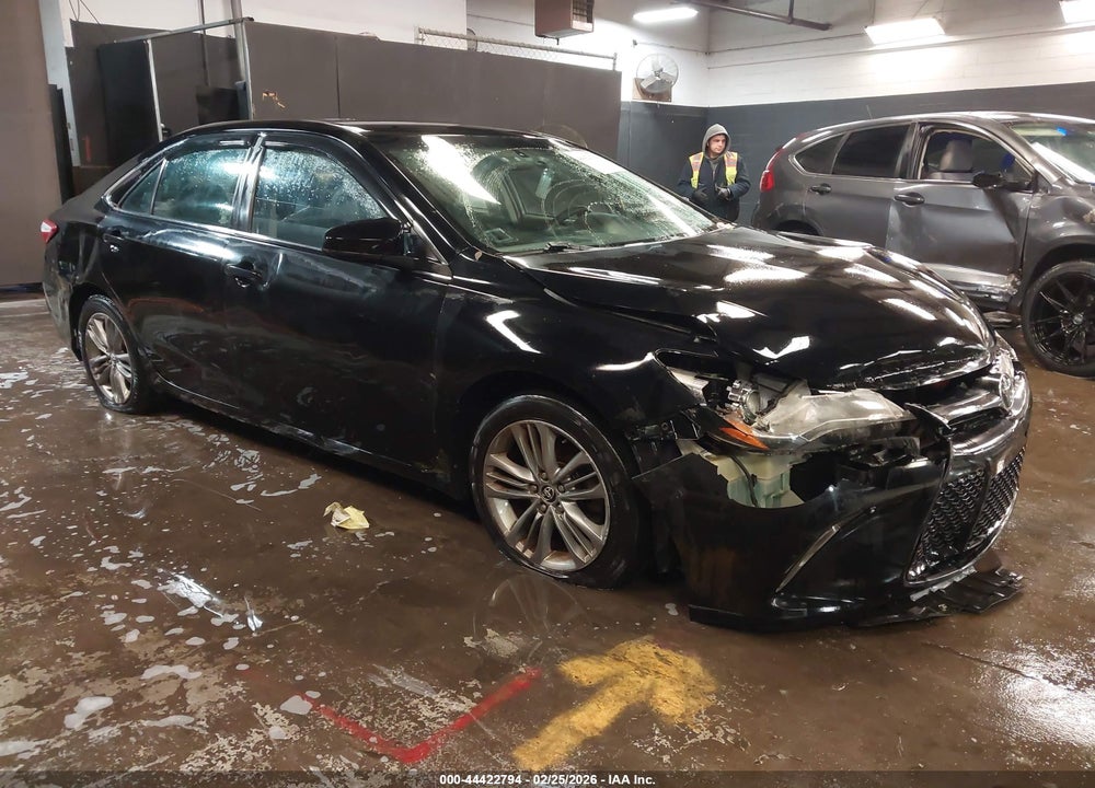 2015 TOYOTA CAMRY SE VIN: 4T1BF1FK5FU929121