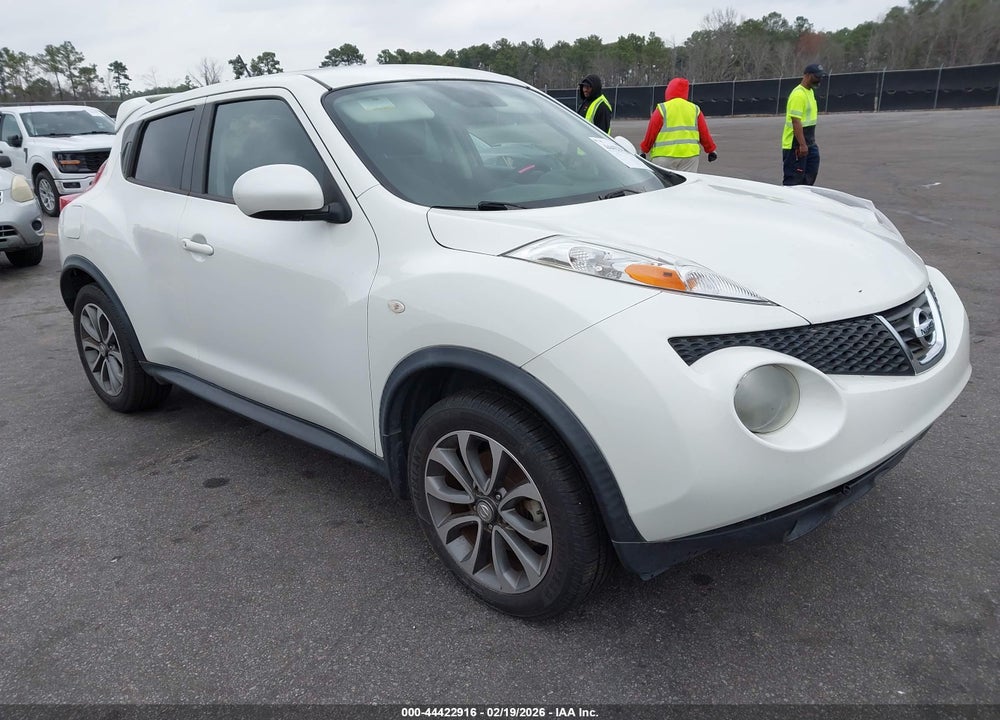 2014 NISSAN JUKE SV VIN: JN8AF5MR4ET450933