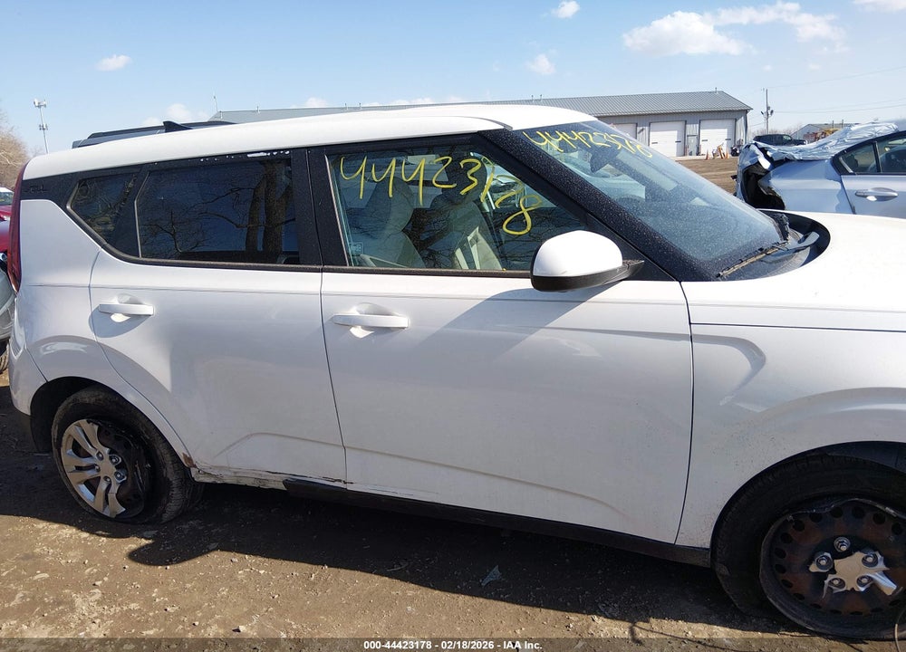 2020 KIA SOUL LX VIN: KNDJ23AU3L7702567