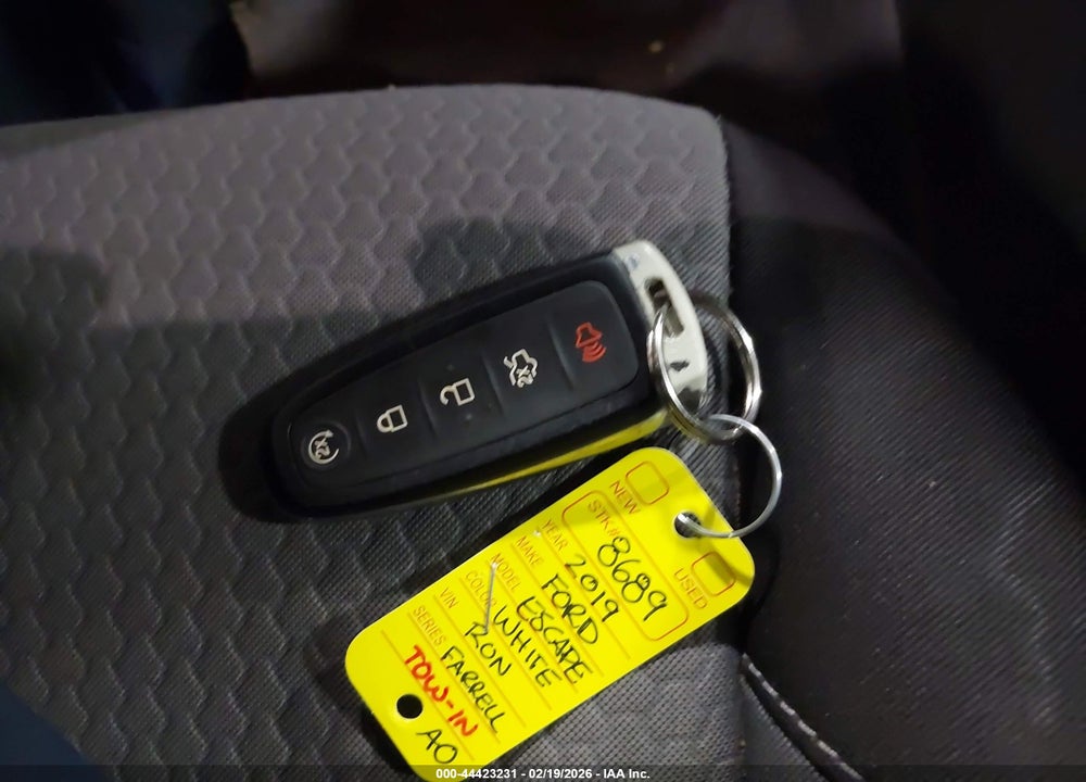 2019 FORD ESCAPE SE VIN: 1FMCU9GD0KUC03945