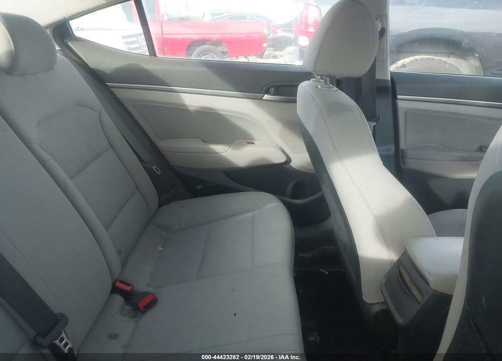 2017 HYUNDAI ELANTRA SE VIN: 5NPD84LF9HH014768
