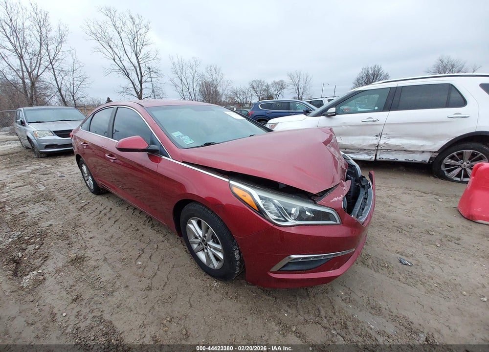 2015 HYUNDAI SONATA SE VIN: 5NPE24AF7FH241284