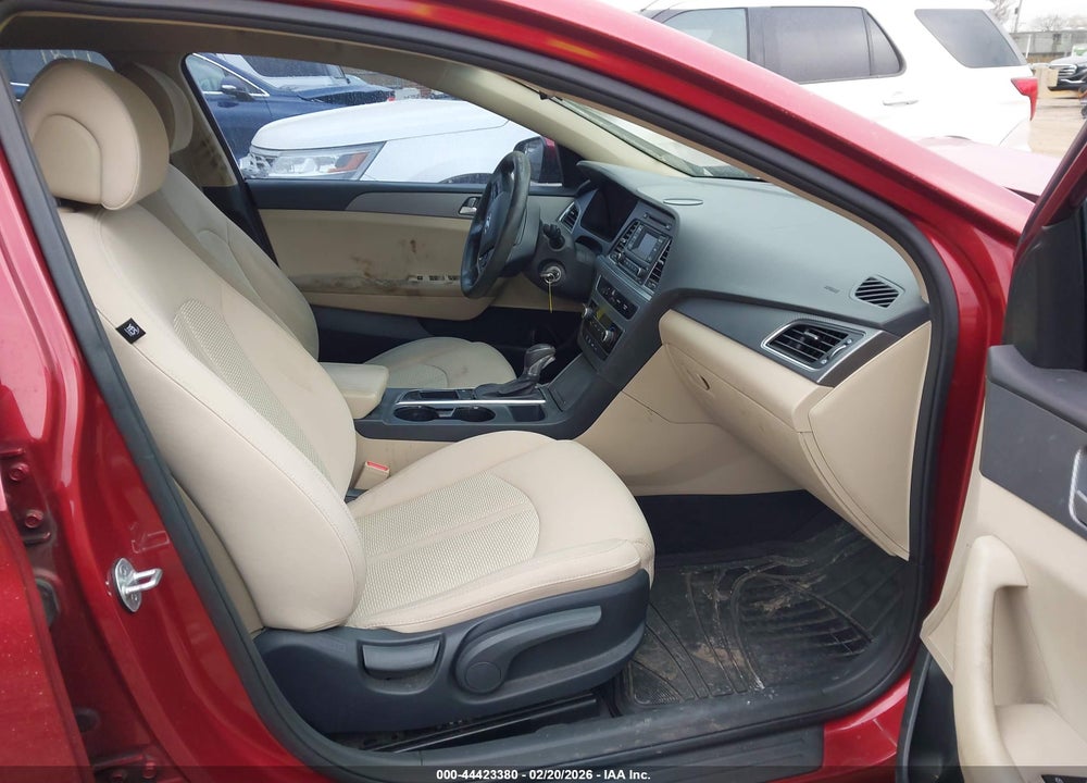 2015 HYUNDAI SONATA SE VIN: 5NPE24AF7FH241284