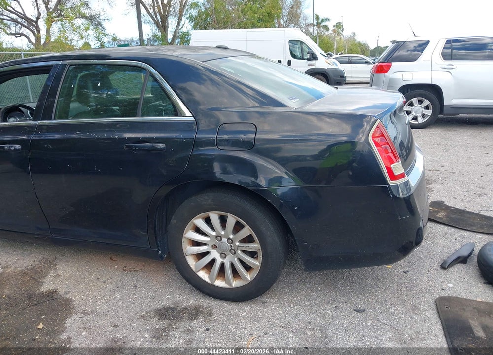 2013 CHRYSLER 300 MOTOWN VIN: 2C3CCAAG4DH561474