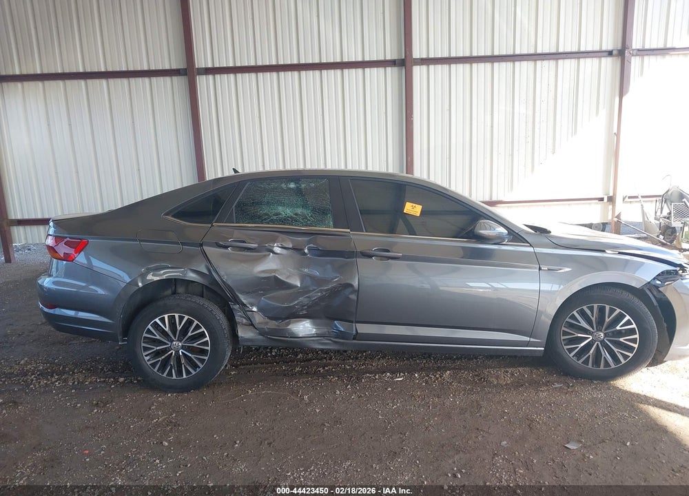 2019 VOLKSWAGEN JETTA 1.4T SEL VIN: 3VWEB7BU0KM231521