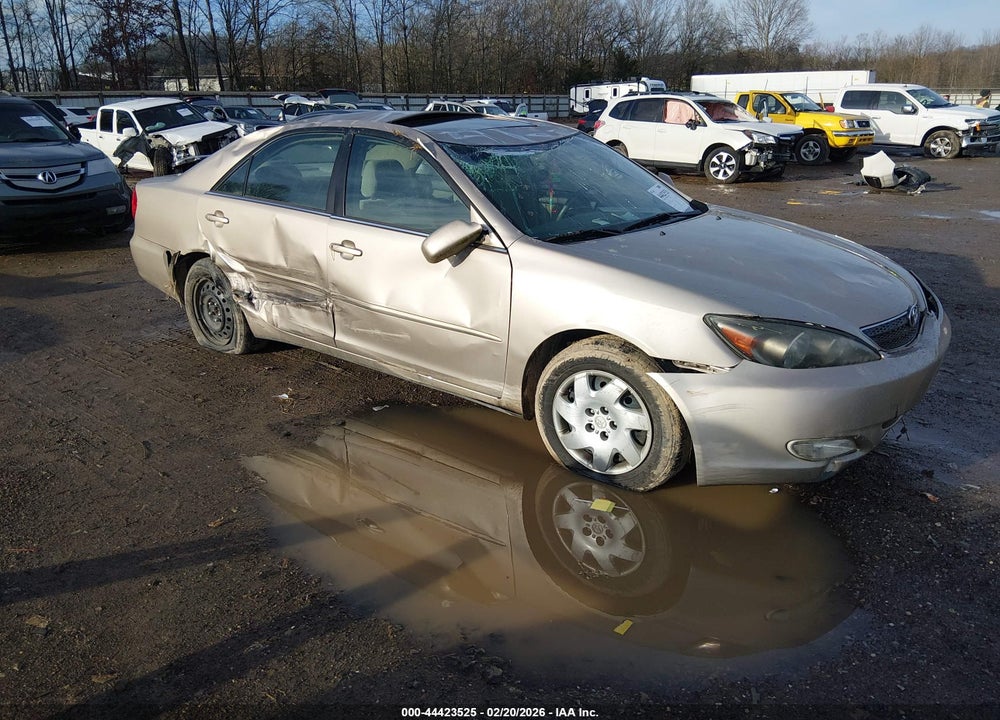 2004 TOYOTA CAMRY SE VIN: 4T1BE32K34U279349