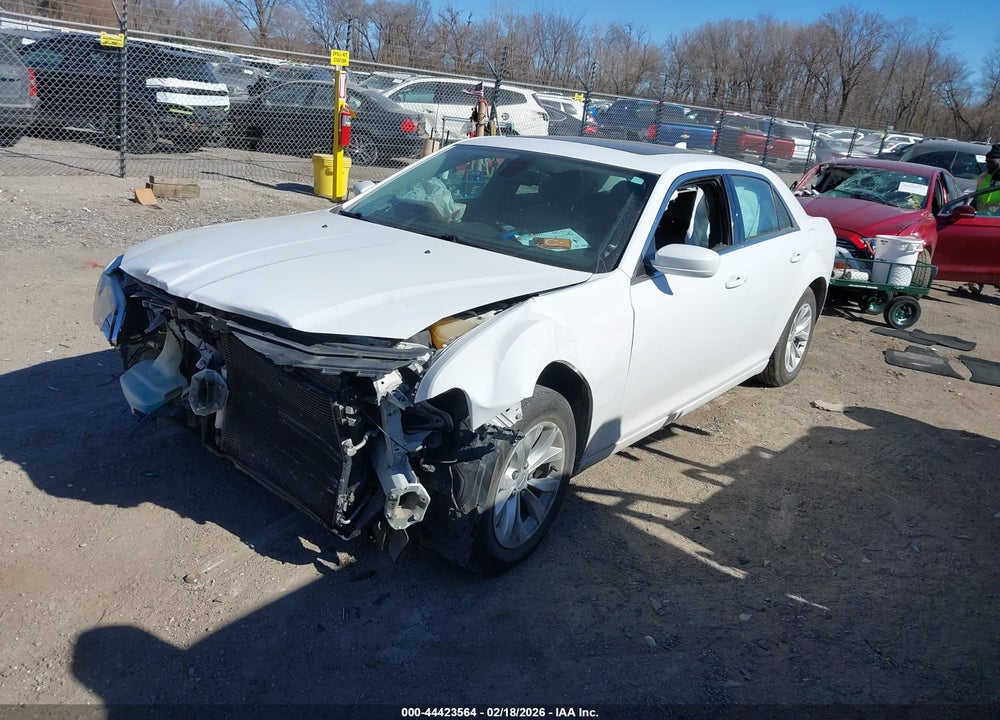 2015 CHRYSLER 300 LIMITED VIN: 2C3CCAAG4FH931907