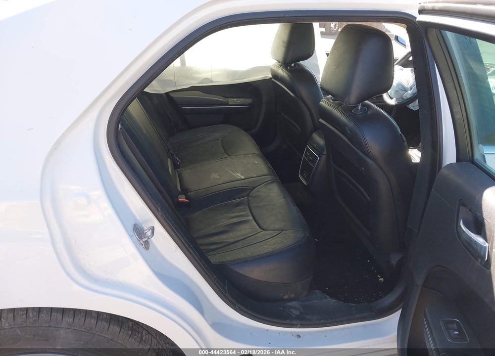 2015 CHRYSLER 300 LIMITED VIN: 2C3CCAAG4FH931907