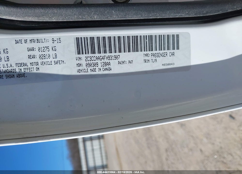 2015 CHRYSLER 300 LIMITED VIN: 2C3CCAAG4FH931907