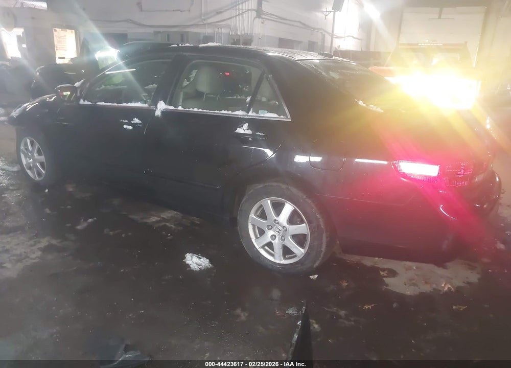 2005 HONDA ACCORD 3.0 EX VIN: 1HGCM66565A049214