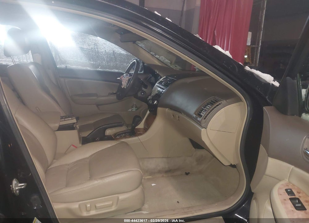 2005 HONDA ACCORD 3.0 EX VIN: 1HGCM66565A049214