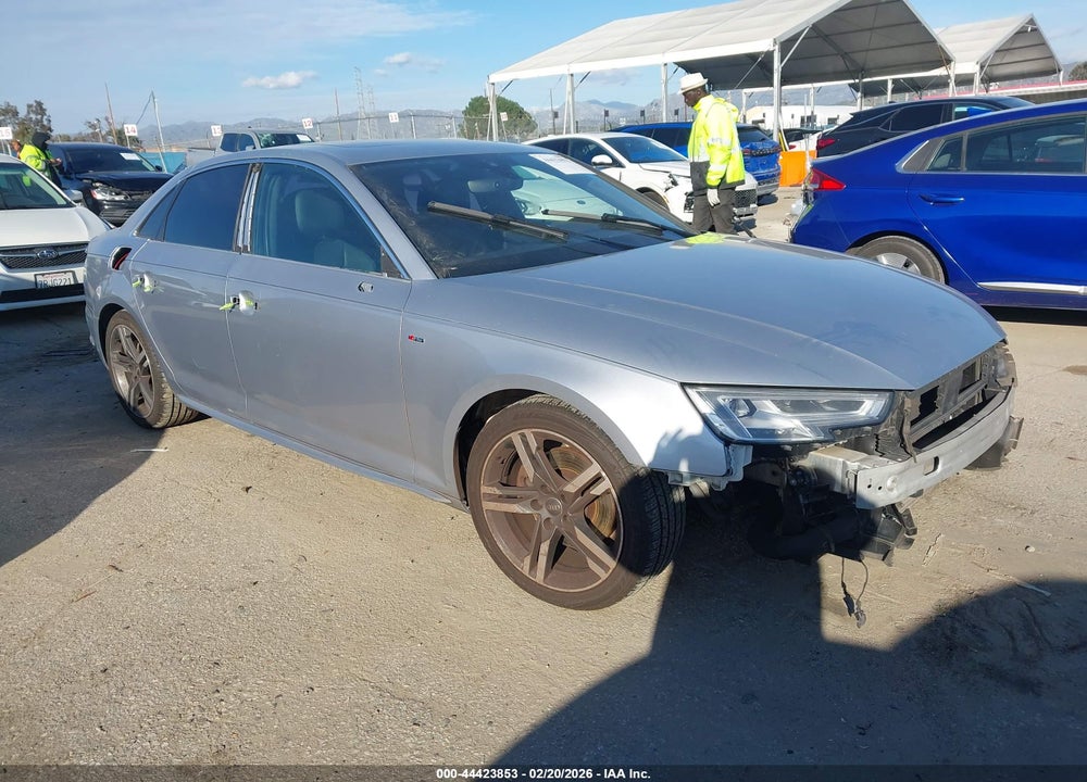 2018 AUDI A4 2.0T TECH ULTRA PREMIUM/2.0T ULTRA PREMIUM VIN: WAULMAF48JA042054