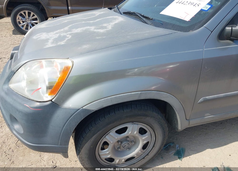2005 HONDA CR-V LX VIN: JHLRD685X5C014267