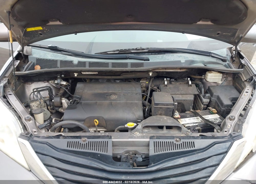 2012 TOYOTA SIENNA LE V6 8 PASSENGER VIN: 5TDKK3DC9CS269480