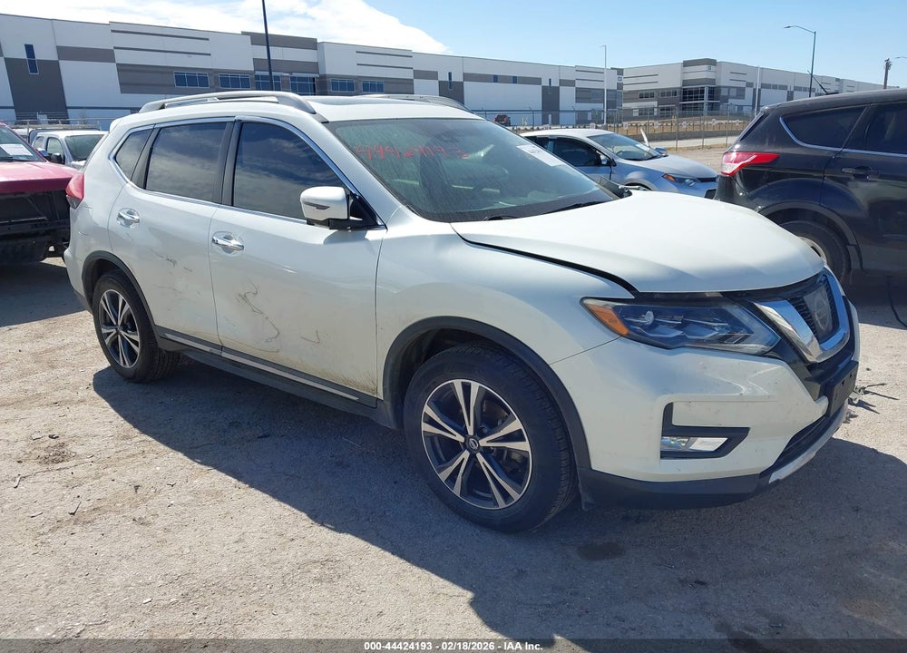 2017 NISSAN ROGUE SL VIN: 5N1AT2MT8HC807920