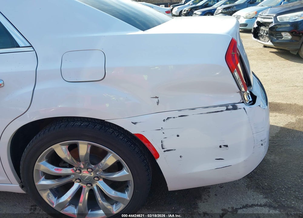 2017 CHRYSLER 300C VIN: 2C3CCAEG6HH570323
