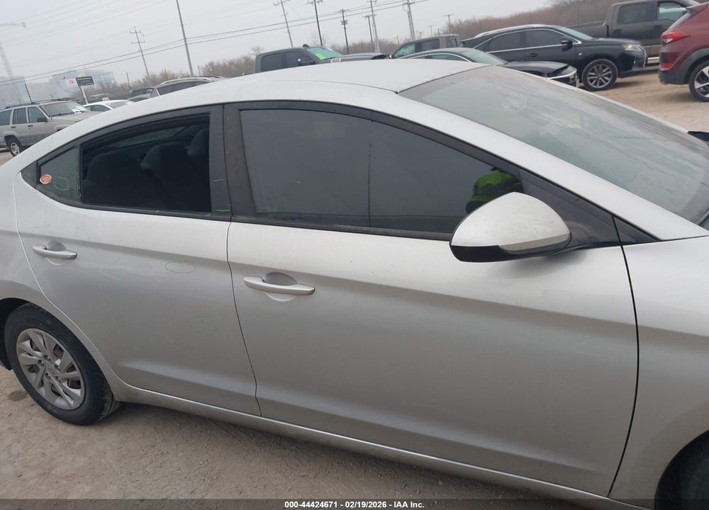 2020 HYUNDAI ELANTRA SE VIN: 5NPD74LF4LH506068