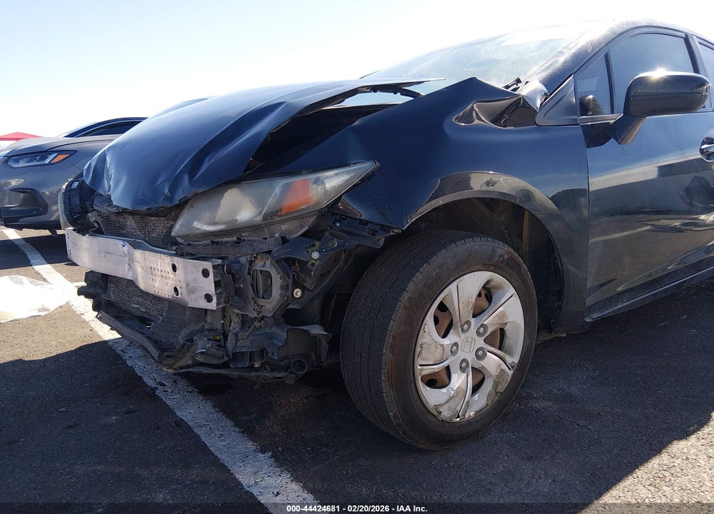 2014 HONDA CIVIC LX VIN: 19XFB2F58EE037662