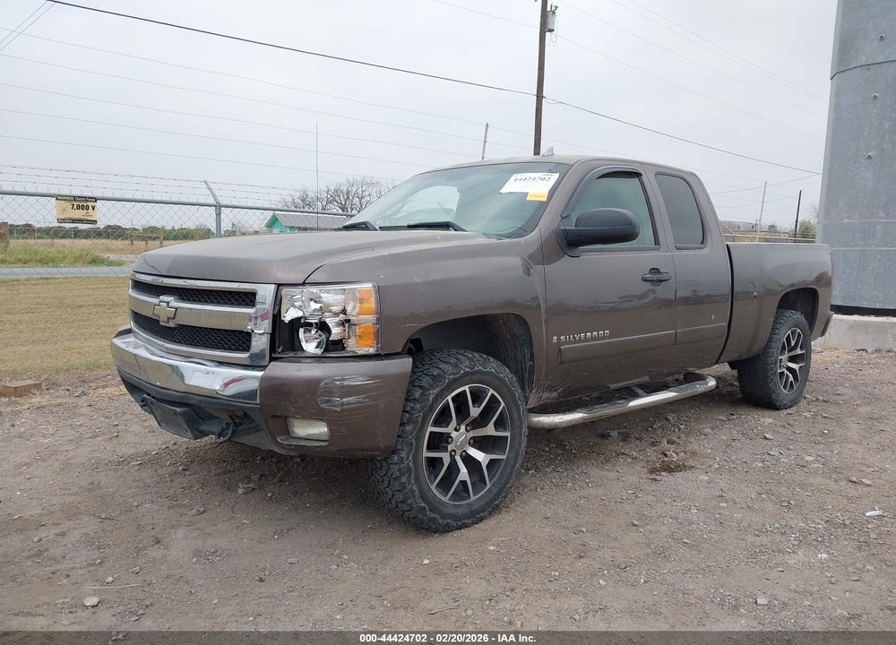 2008 CHEVROLET SILVERADO 1500 LT1 VIN: 2GCEC19C681132048