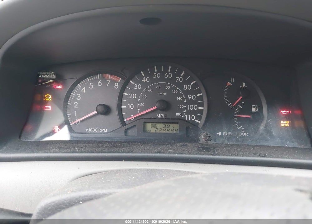 2005 TOYOTA COROLLA CE VIN: 2T1BR32E75C463467