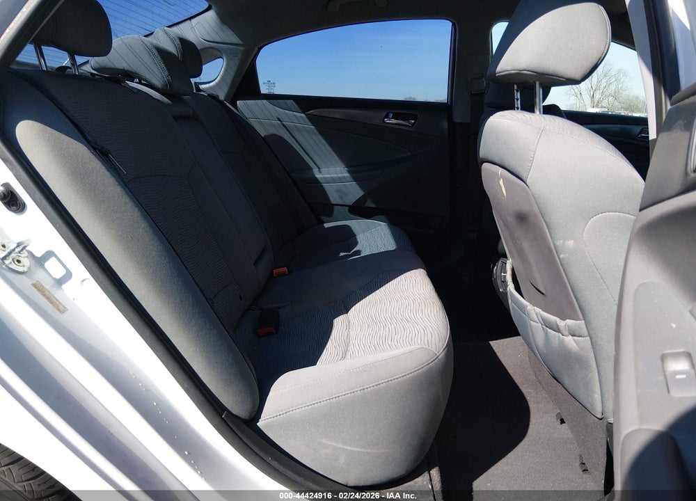 2012 HYUNDAI SONATA HYBRID VIN: KMHEC4A41CA024596