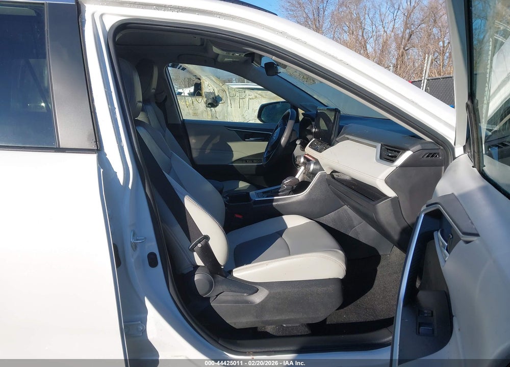 2024 TOYOTA RAV4 XLE PREMIUM VIN: 2T3A1RFV8RW480516