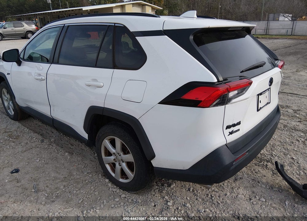 2020 TOYOTA RAV4 XLE VIN: 2T3W1RFV4LC083660