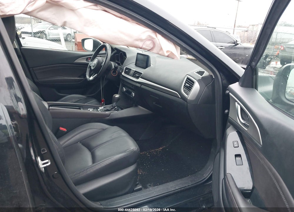 2018 MAZDA 3 TOURING VIN: 3MZBN1V38JM270785