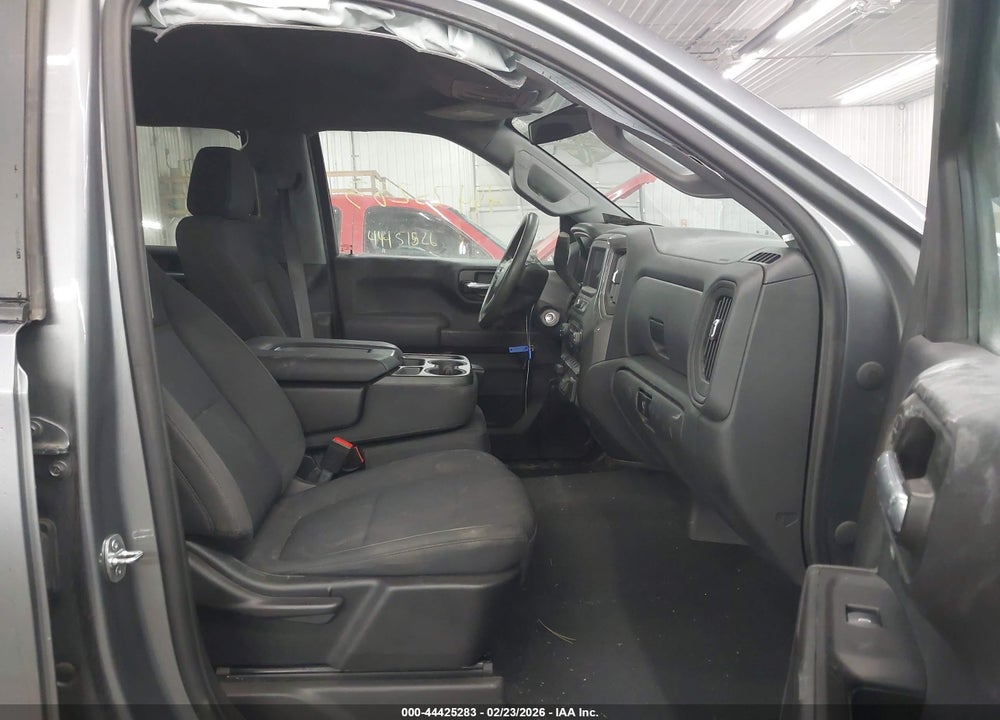 2021 CHEVROLET SILVERADO 1500 4WD  SHORT BED CUSTOM VIN: 3GCPYBEK9MG284159