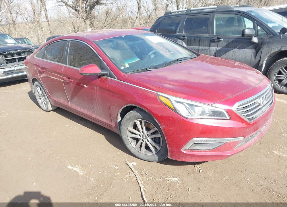 2015 HYUNDAI SONATA SE VIN: 5NPE24AF2FH230984