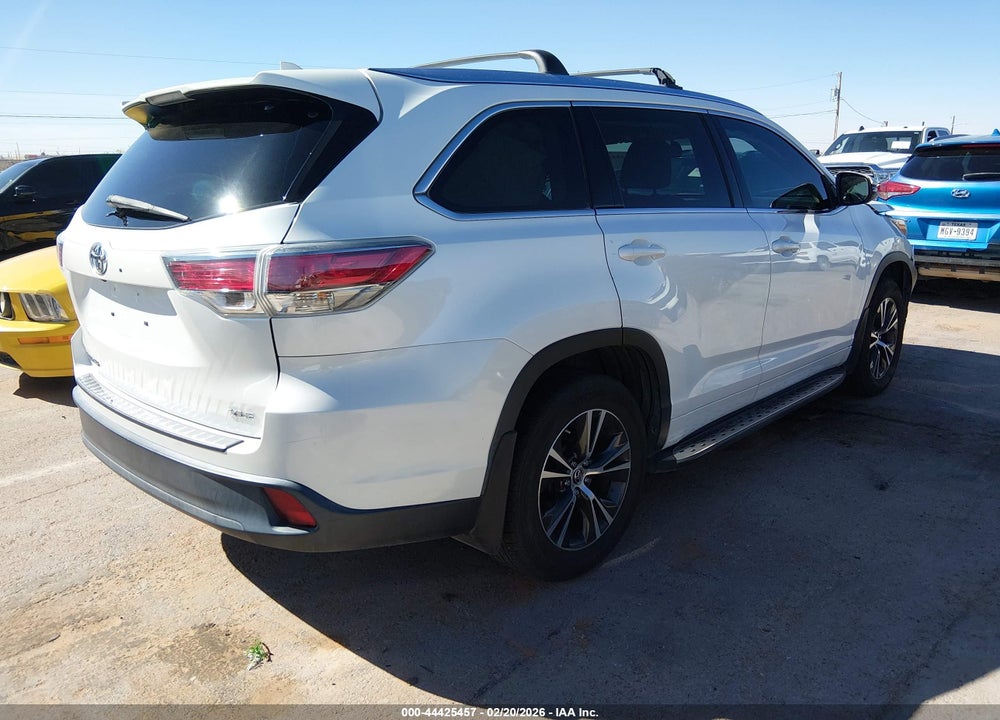 2016 TOYOTA HIGHLANDER XLE V6 VIN: 5TDKKRFH0GS140240