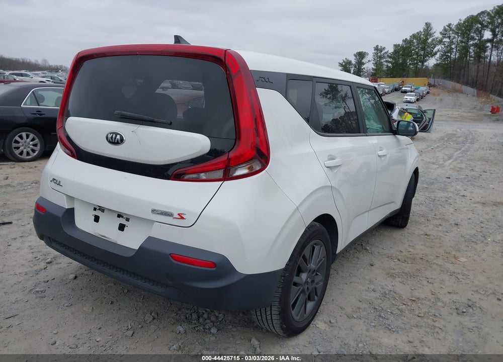 2021 KIA SOUL S VIN: KNDJ23AU4M7147579