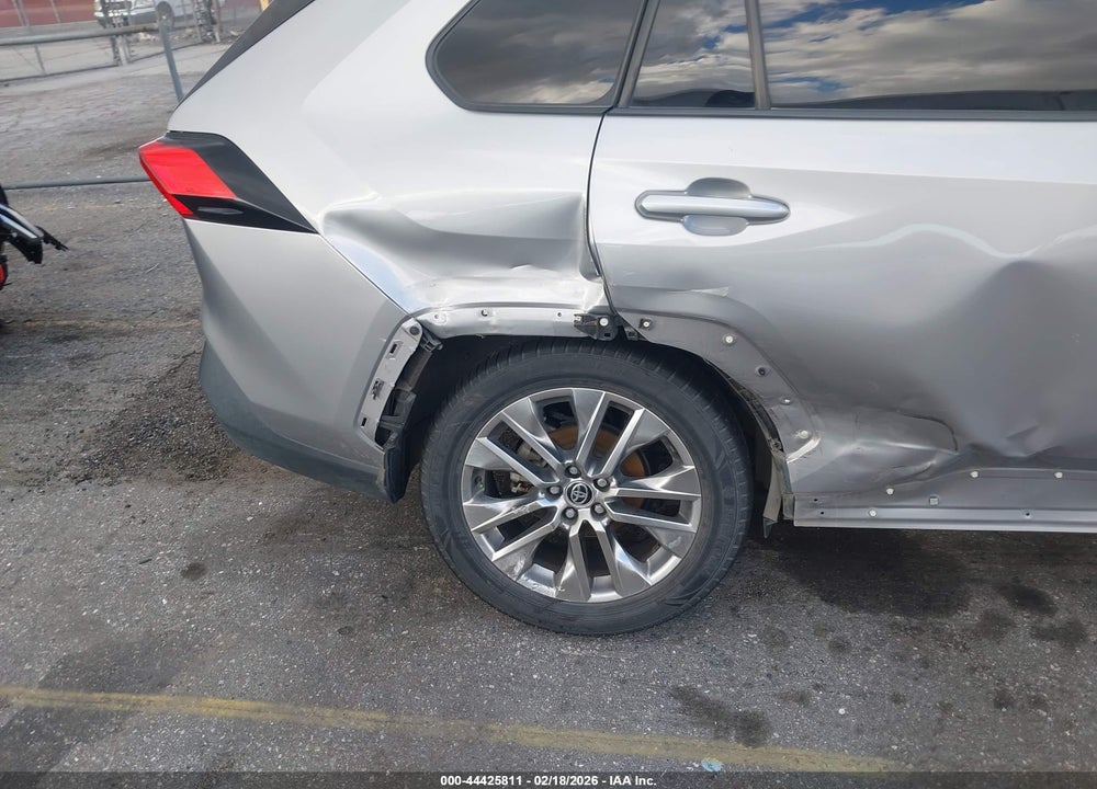 2020 TOYOTA RAV4 XLE PREMIUM VIN: JTMC1RFV6LD057446