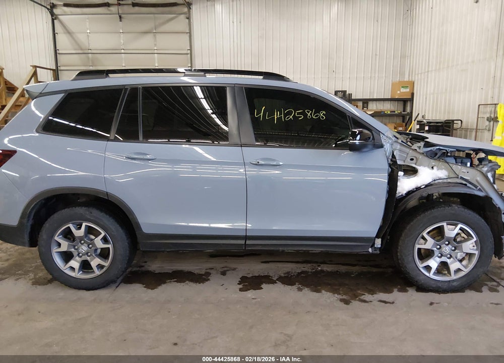 2023 HONDA PASSPORT AWD TRAILSPORT VIN: 5FNYF8H67PB032321