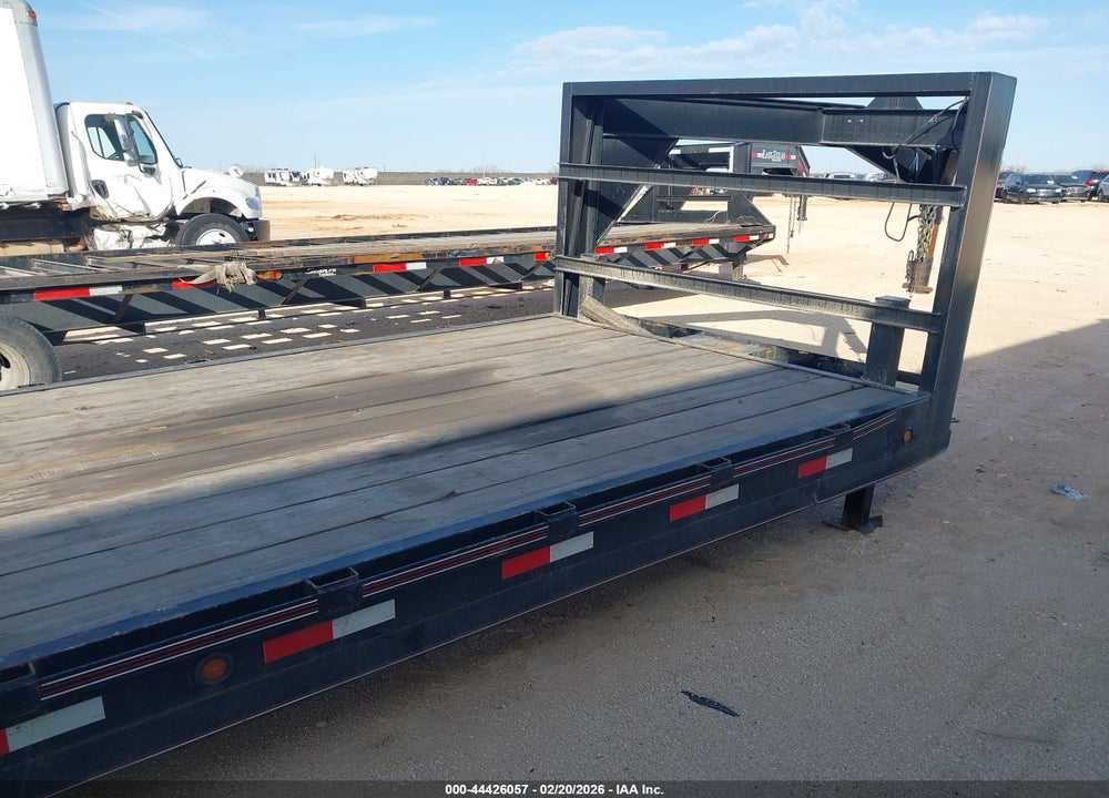 2025 TRIPLE R GOOSENECK FLATBED VIN: 59N1G342XSB024350