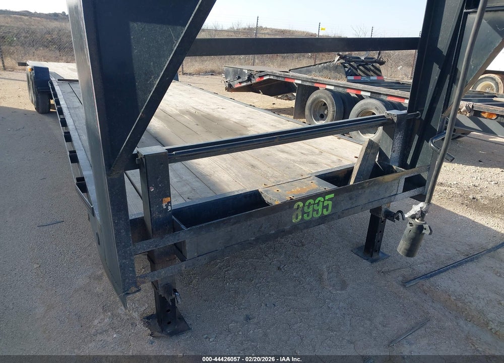 2025 TRIPLE R GOOSENECK FLATBED VIN: 59N1G342XSB024350
