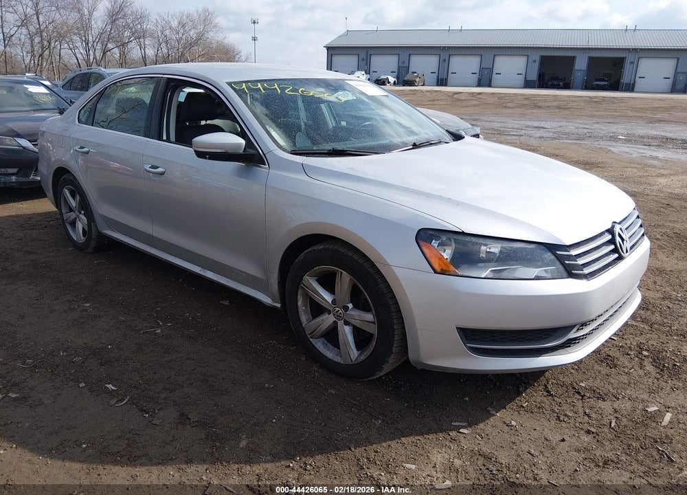 2013 VOLKSWAGEN PASSAT 2.5L SE VIN: 1VWBH7A30DC102239