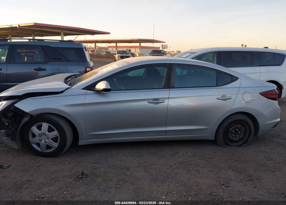 2019 HYUNDAI ELANTRA SE VIN: 5NPD74LF0KH442075