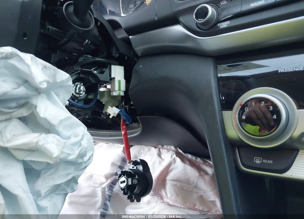 2019 HYUNDAI ELANTRA SE VIN: 5NPD74LF0KH442075