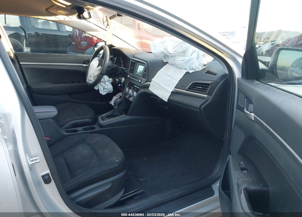 2019 HYUNDAI ELANTRA SE VIN: 5NPD74LF0KH442075