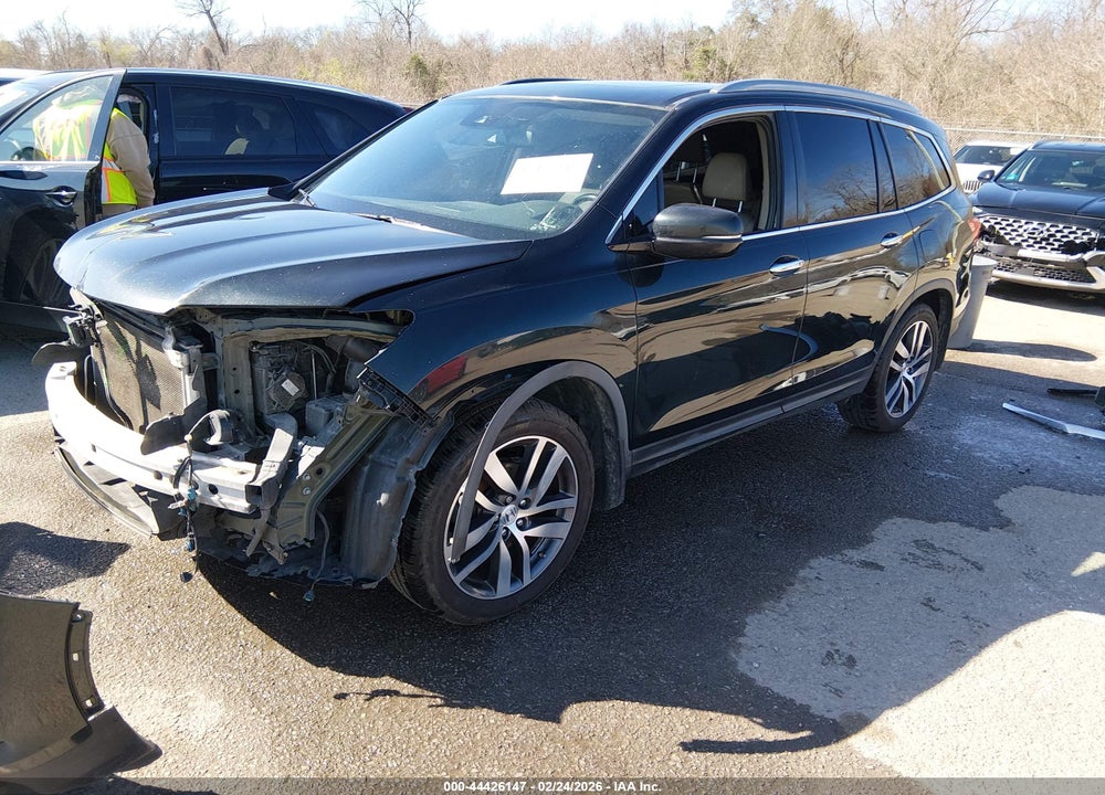 2017 HONDA PILOT TOURING VIN: 5FNYF5H98HB029826