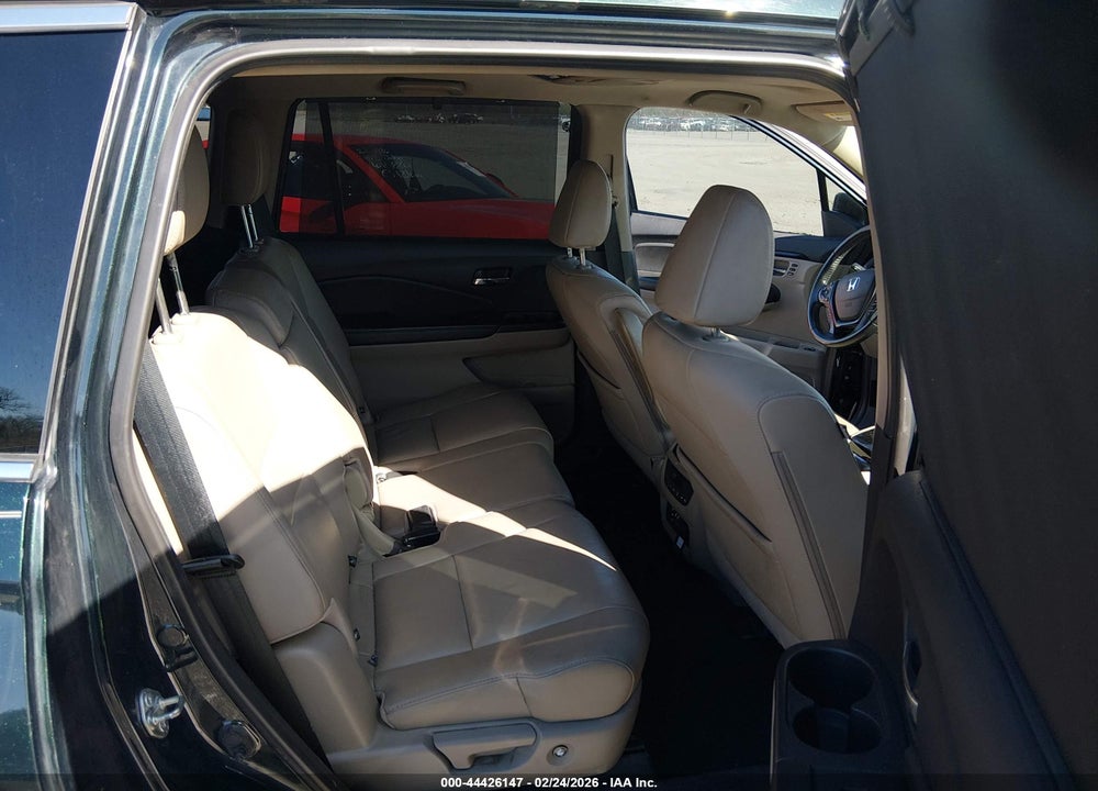 2017 HONDA PILOT TOURING VIN: 5FNYF5H98HB029826